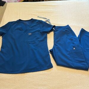 Figs size small royal blue scrubs